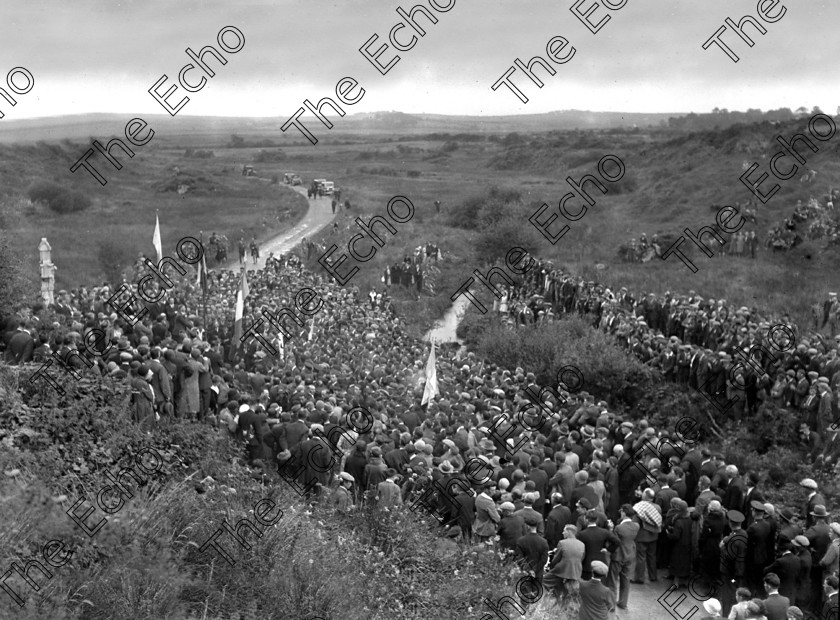 887818 
 For 'READY FOR TARK'
The annual commemeration at Beal na mBlath 18/08/1932 Ref. 963A Old black and white Michael Collins Irish civil war